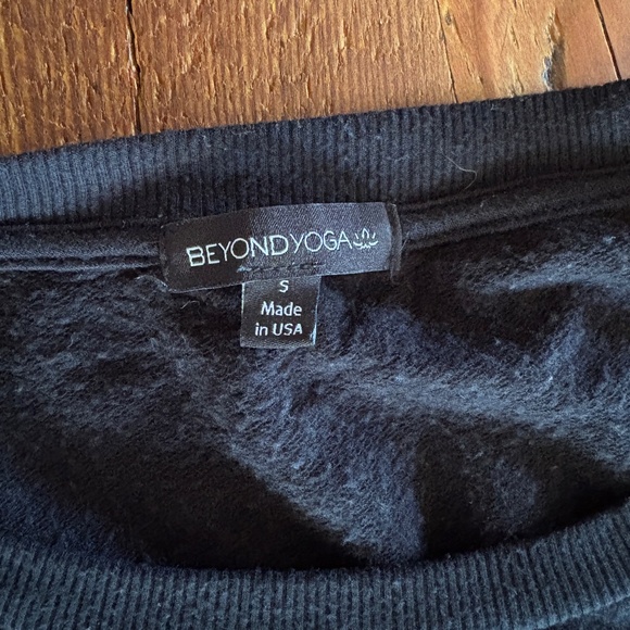 Beyond Yoga Cozy Fleece Saturday Oversized Sweatshirt Size Small Black USA Made - Picture 5 of 9